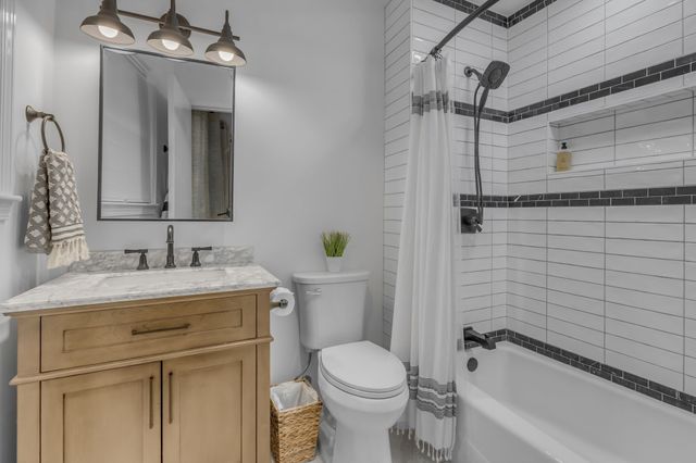 826 Evansdale Dr, Nashville, TN 37220
