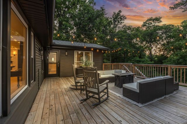 826 Evansdale Dr, Nashville, TN 37220