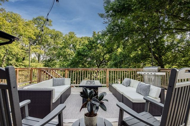 826 Evansdale Dr, Nashville, TN 37220