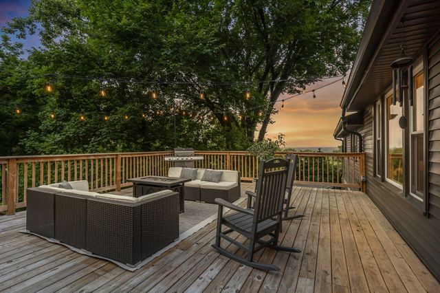 826 Evansdale Dr, Nashville, TN 37220
