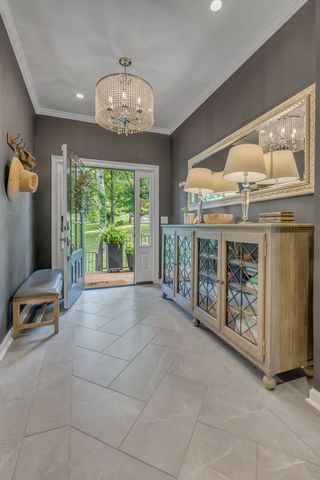 826 Evansdale Dr, Nashville, TN 37220