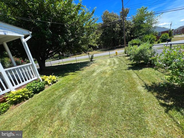 14704 FEATHERSTONE RD, Woodbridge, VA 22191