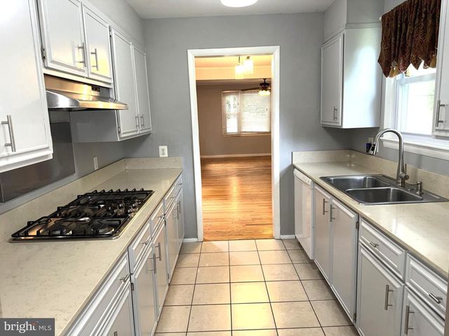 14704 FEATHERSTONE RD, Woodbridge, VA 22191