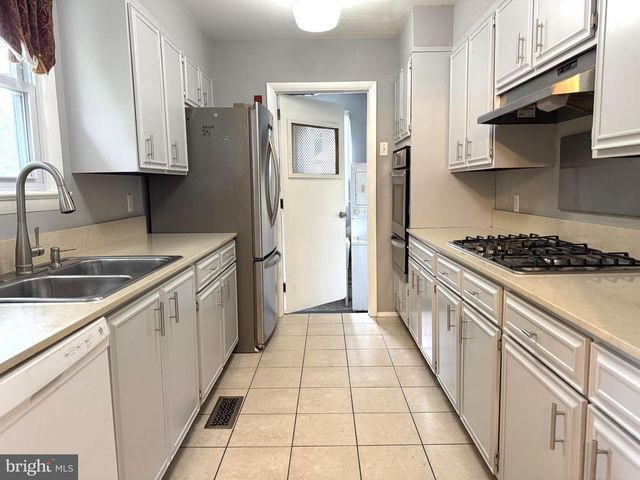 14704 FEATHERSTONE RD, Woodbridge, VA 22191
