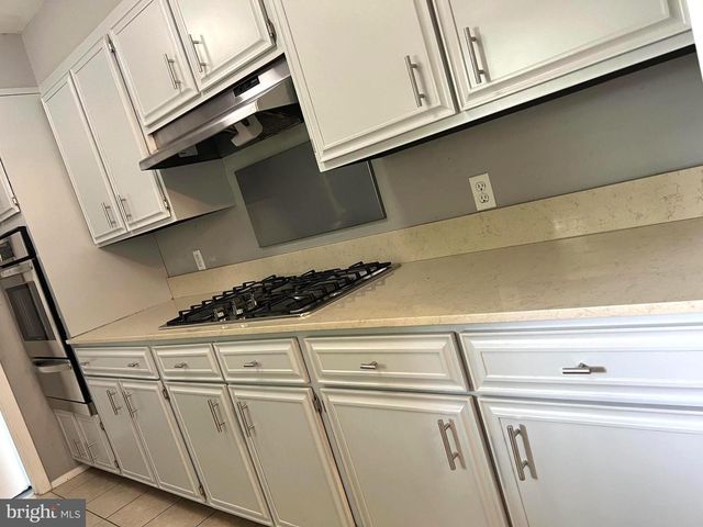 14704 FEATHERSTONE RD, Woodbridge, VA 22191