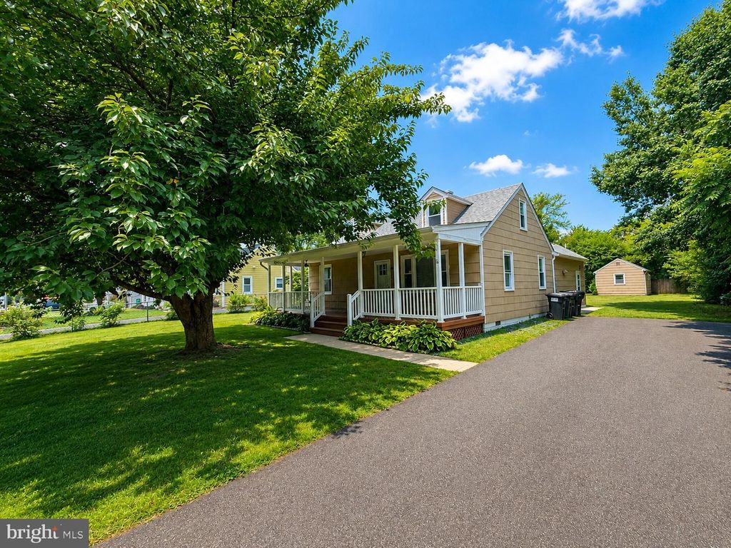 14704 FEATHERSTONE RD, Woodbridge, VA 22191