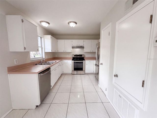 1611 CALLIE COURT, Apopka, FL 32703