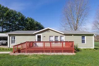 56504 Twin Lakes Road, Cassopolis, MI 49031