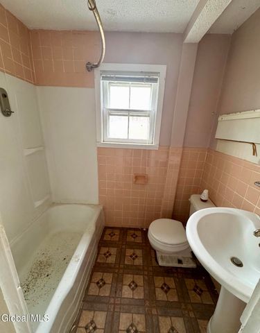 37 Pleasant Street, Voorheesville, NY 12186