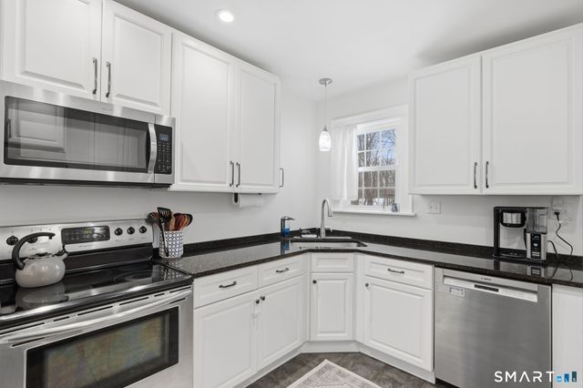 7 Ledyard Road, New Britain, CT 06053