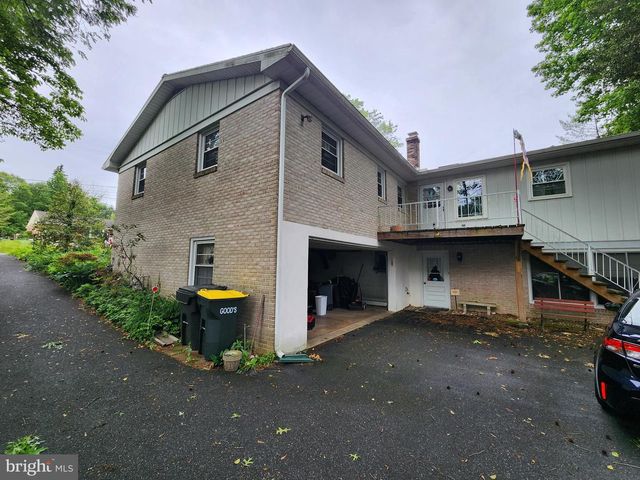1519 VISTA RD, Lancaster, PA 17601