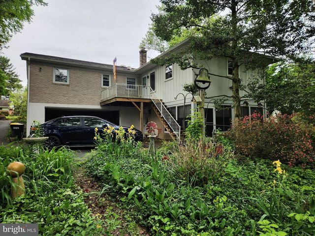 1519 VISTA RD, Lancaster, PA 17601