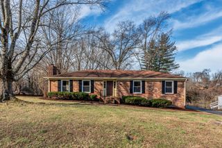 305 S Pawnee Dr, Springfield, TN 37172