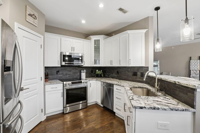 628 Rivers Breeze Drive, Ludlow, KY 41016