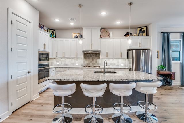 4774 Kings Garden Parkway, Arlington, TX 76005