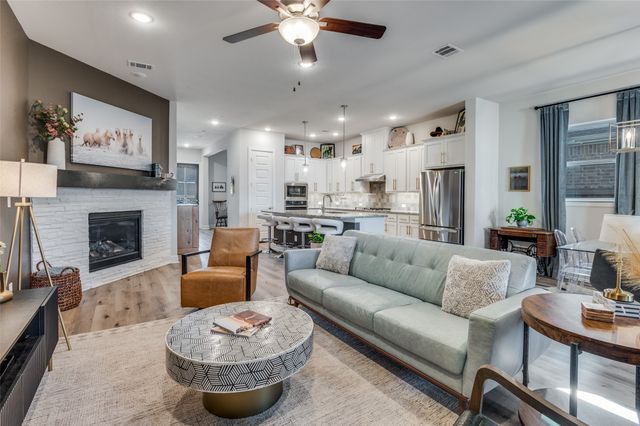 4774 Kings Garden Parkway, Arlington, TX 76005