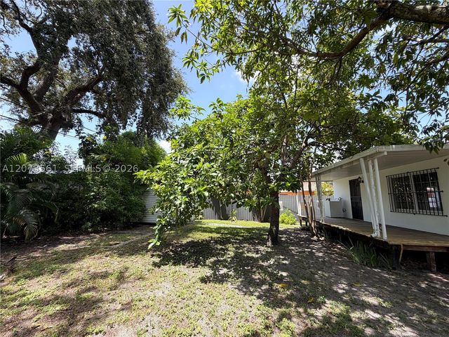 120 SW 59th Ave, Miami, FL 33144