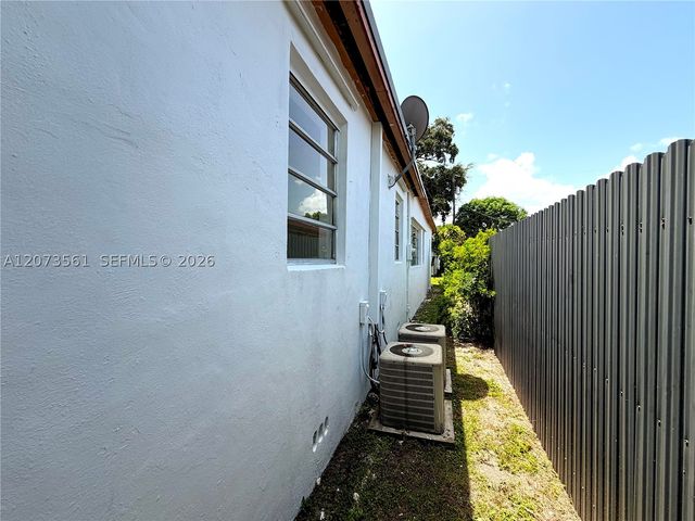 120 SW 59th Ave, Miami, FL 33144
