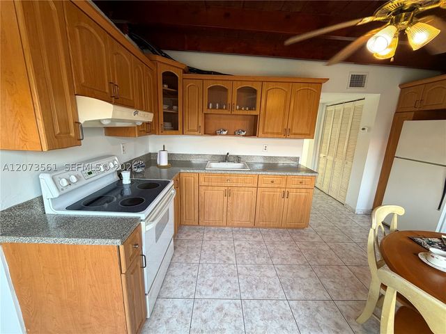 120 SW 59th Ave, Miami, FL 33144