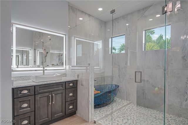 141 SW 54th ST, Cape Coral, FL 33914