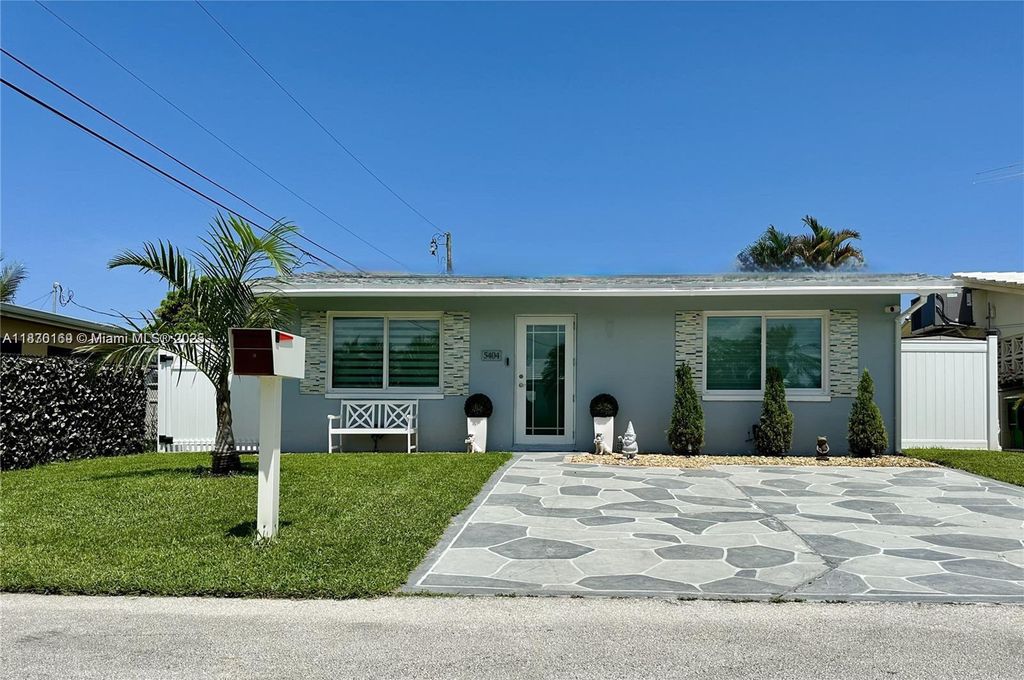 5404 NW 23rd Ter, Tamarac, FL 33309