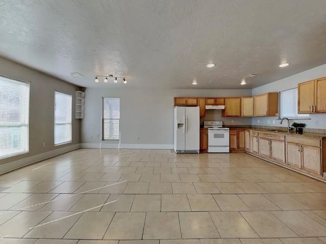 5939 Belcrest Street, Houston, TX 77033