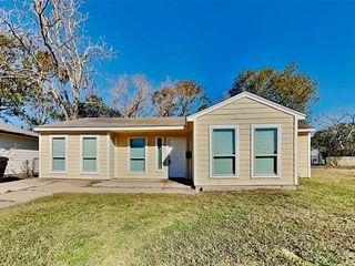 5939 Belcrest Street, Houston, TX 77033