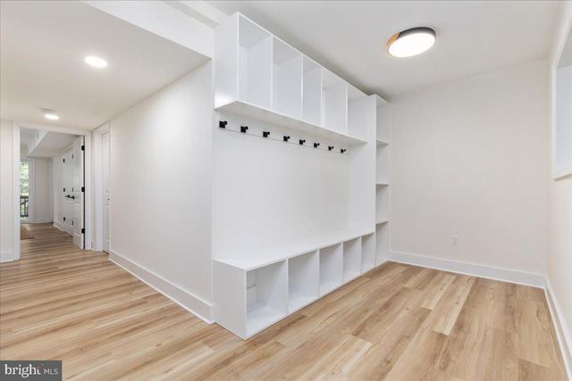 DOOLEY, Basye, VA 22810