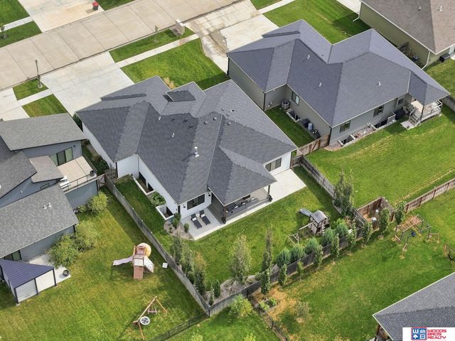 9631 Toma Road, Lincoln, NE 68526