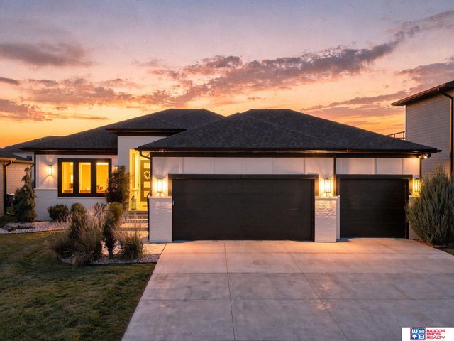 9631 Toma Road, Lincoln, NE 68526