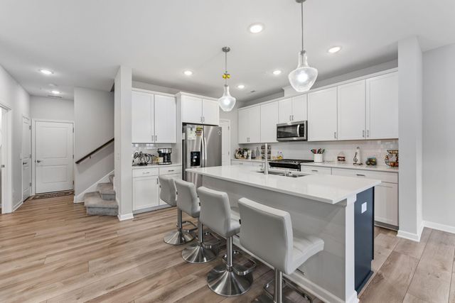 14524 Twin Lakes Circle, Burnsville, MN 55306