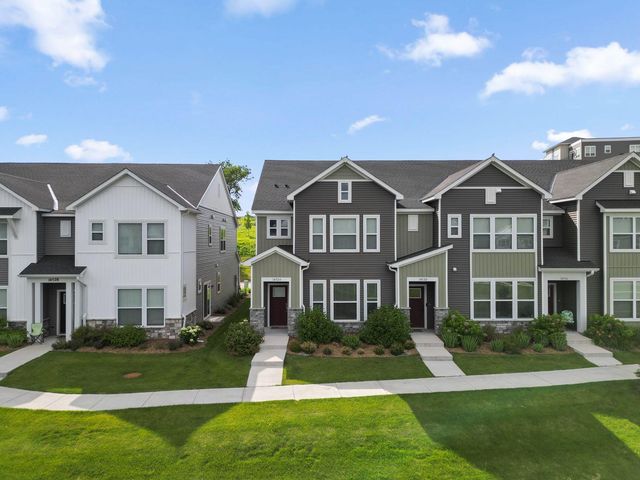 14524 Twin Lakes Circle, Burnsville, MN 55306