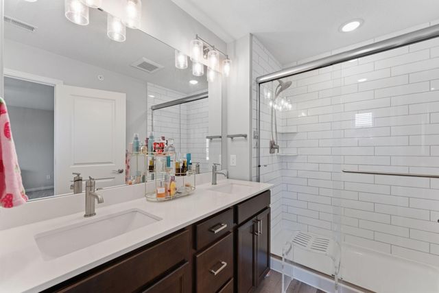 14524 Twin Lakes Circle, Burnsville, MN 55306