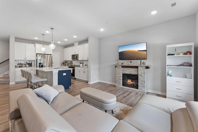 14524 Twin Lakes Circle, Burnsville, MN 55306