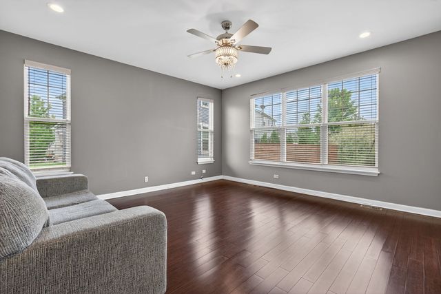 12807 Timber Wood Circle, Plainfield, IL 60585