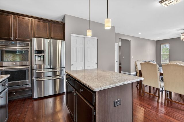 12807 Timber Wood Circle, Plainfield, IL 60585