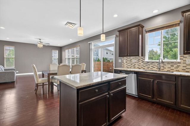 12807 Timber Wood Circle, Plainfield, IL 60585