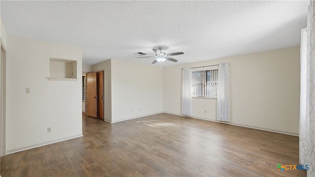 132 W Outer Drive, Canyon Lake, TX 78133