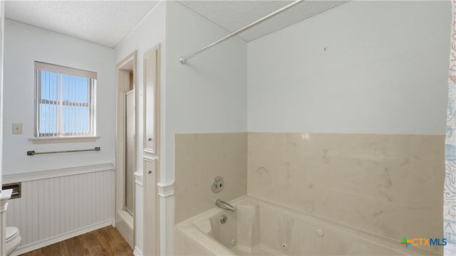 132 W Outer Drive, Canyon Lake, TX 78133