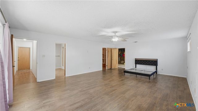 132 W Outer Drive, Canyon Lake, TX 78133