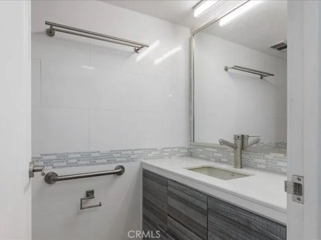 10660 Wilshire Boulevard 302, Los Angeles, CA 90024