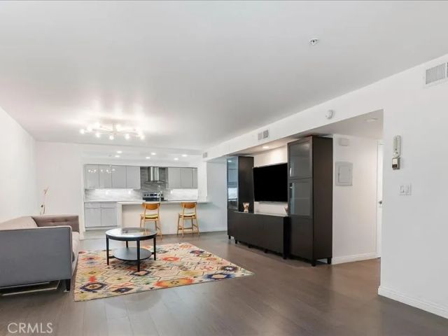 10660 Wilshire Boulevard 302, Los Angeles, CA 90024