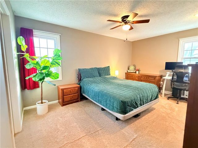 633 E COLLEEN Drive, Gardner, KS 66030