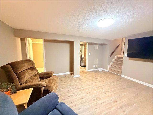 633 E COLLEEN Drive, Gardner, KS 66030