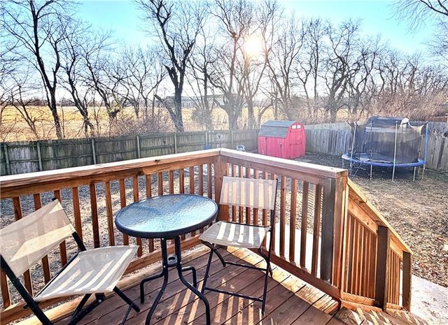 633 E COLLEEN Drive, Gardner, KS 66030