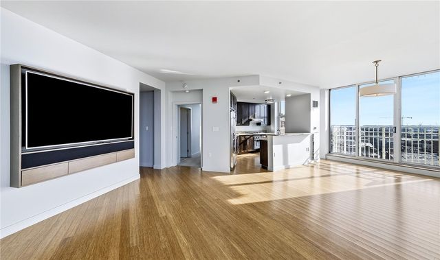 1 West Exchagne Street 2004, Providence, RI 02903