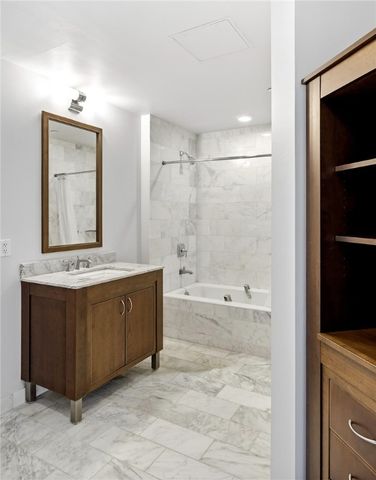 1 West Exchagne Street 2004, Providence, RI 02903