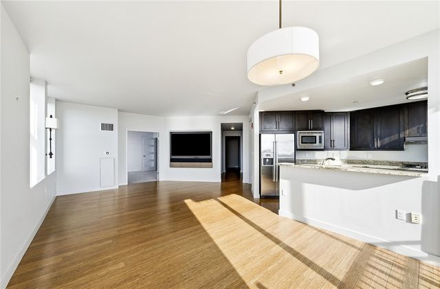 1 West Exchagne Street 2004, Providence, RI 02903