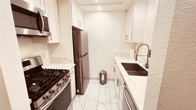 19350 Sherman Way 231, Reseda, CA 91335