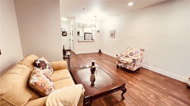 19350 Sherman Way 231, Reseda, CA 91335